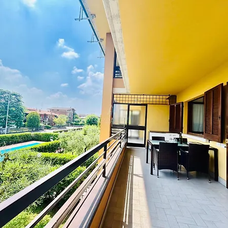 Sole - Relax In Piscina Nel Cuore Di *