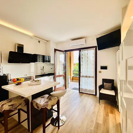 Sole - Relax In Piscina Nel Cuore Di Appartement Sirmione